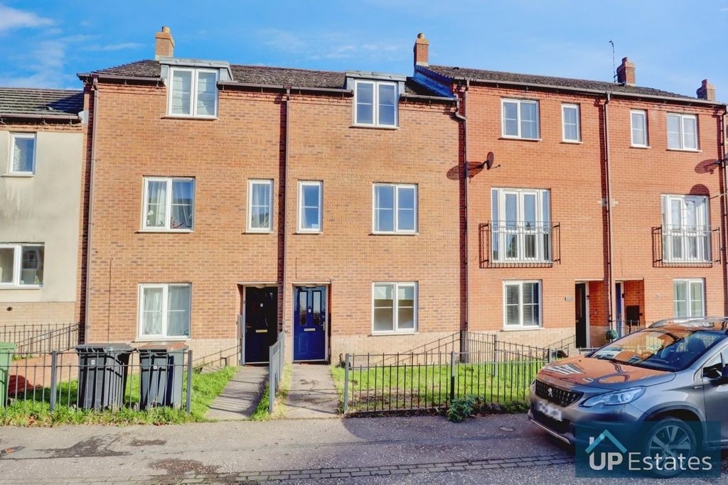 Property photo 1 of 14 Front Aspect