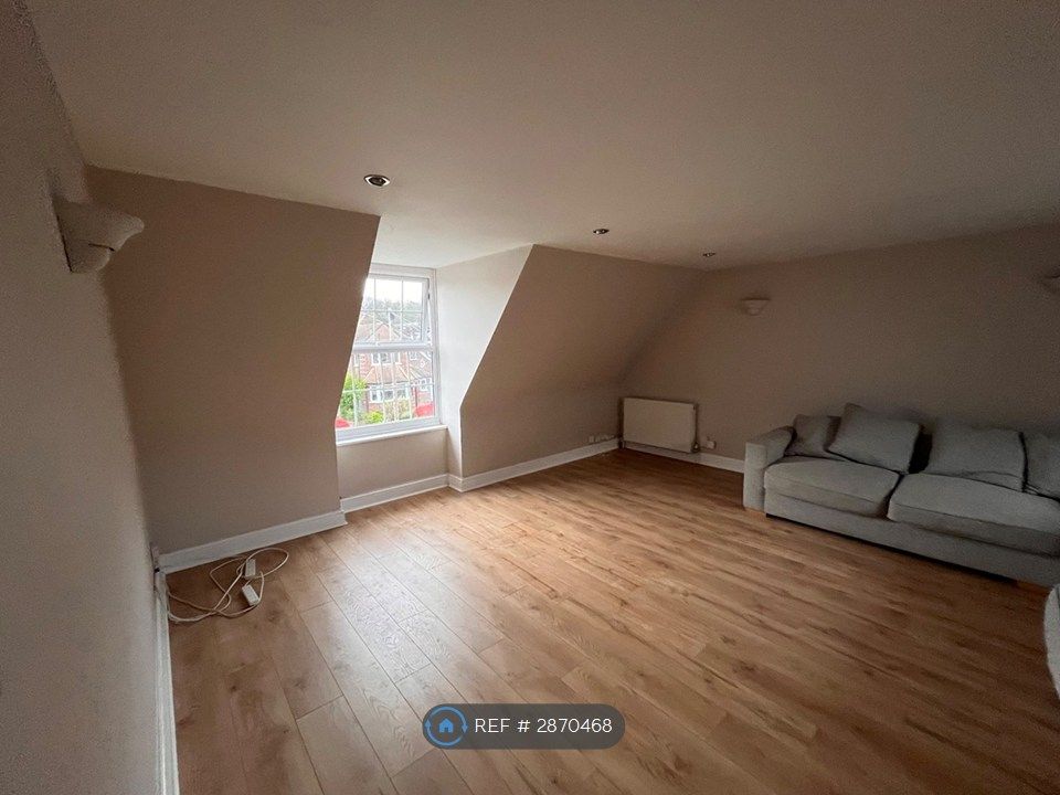 Property photo 3 of 8 Lounge / Diner