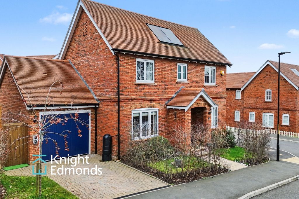 Property photo 1 of 27