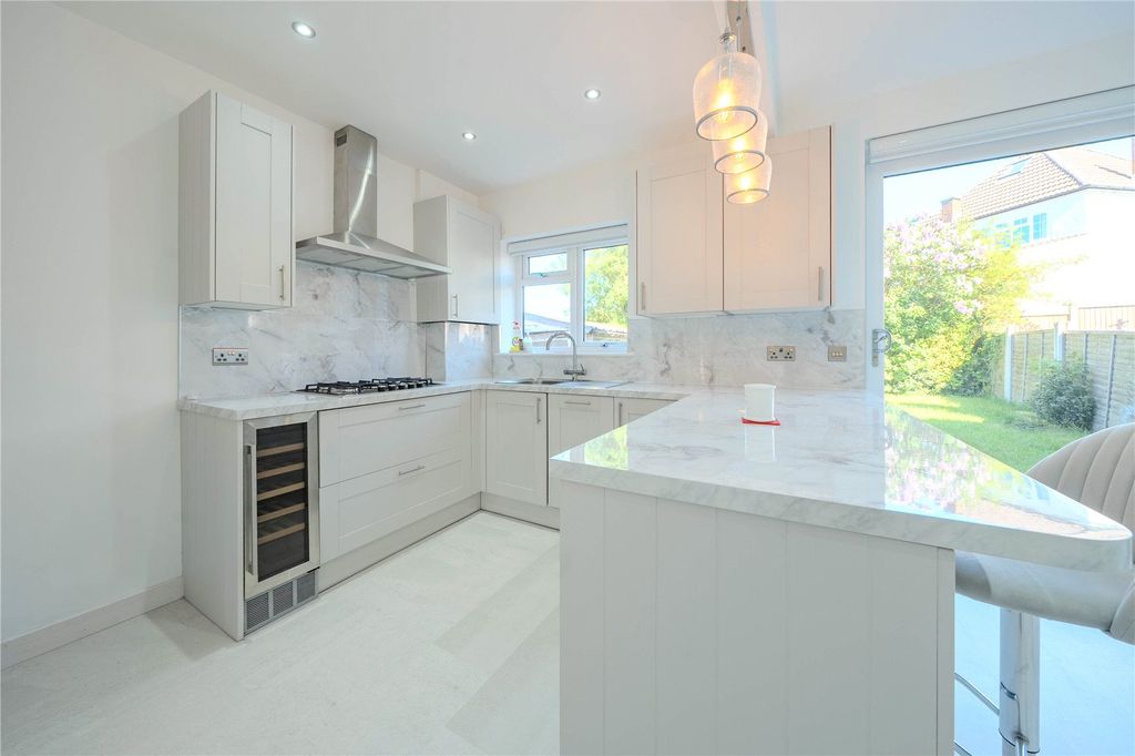 Property photo 3 of 13 Picture No. 36