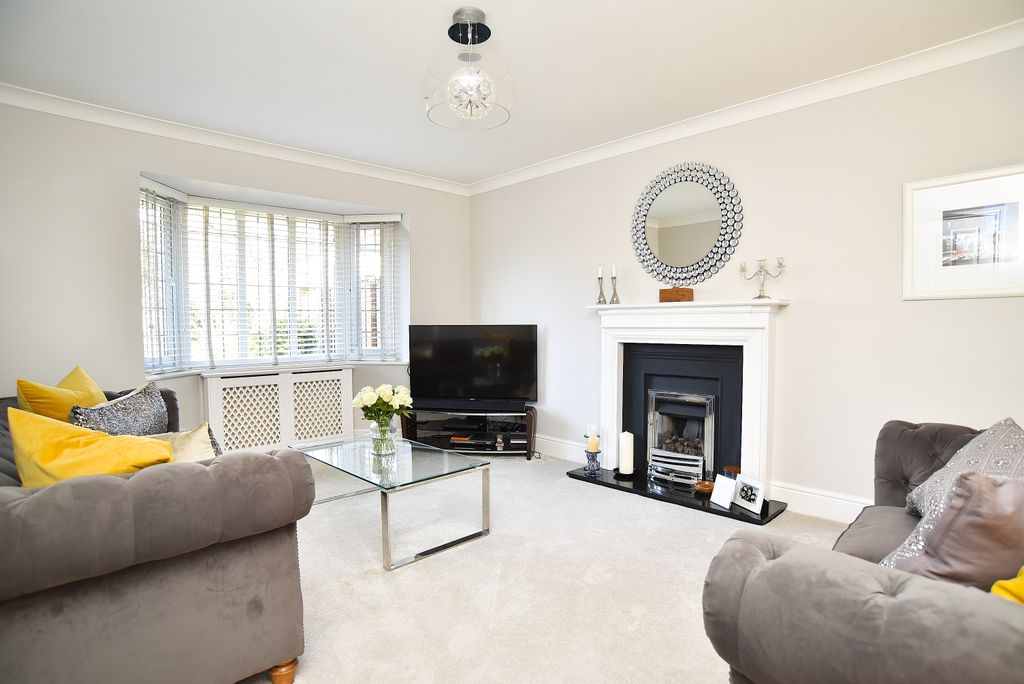 Property photo 3 of 27