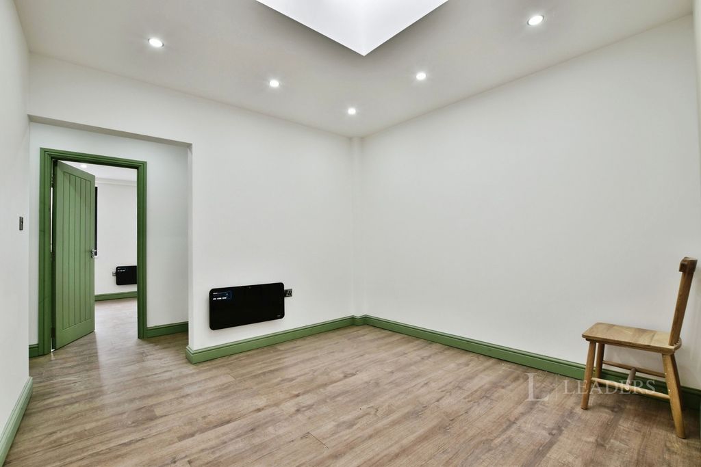 Property photo 3 of 10 Living Room