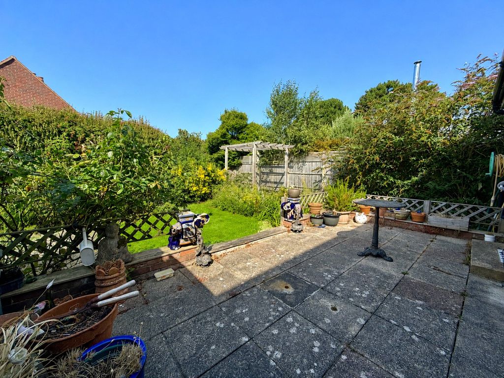 Property photo 2 of 12 Picture No. 21