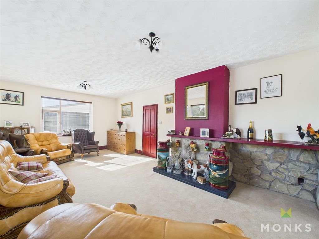 Property photo 3 of 48 Cam01520G0-Pr0259-Still036.Jpg