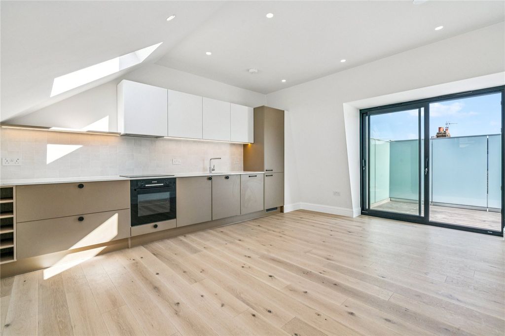 Property photo 2 of 6 Picture No. 07