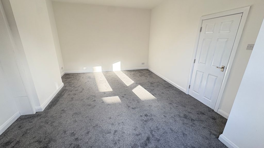 Property photo 3 of 12 Img_2866