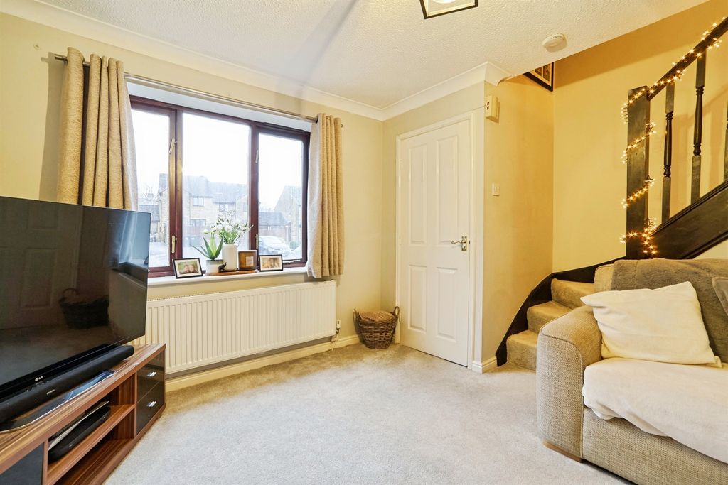 Property photo 3 of 17