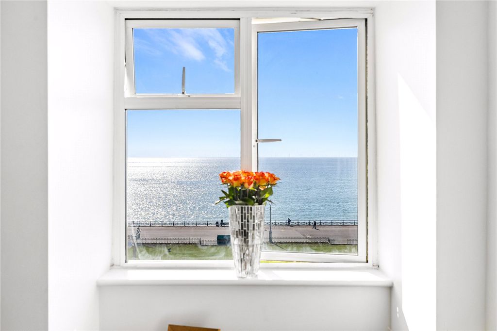 Property photo 3 of 12 Picture No. 08