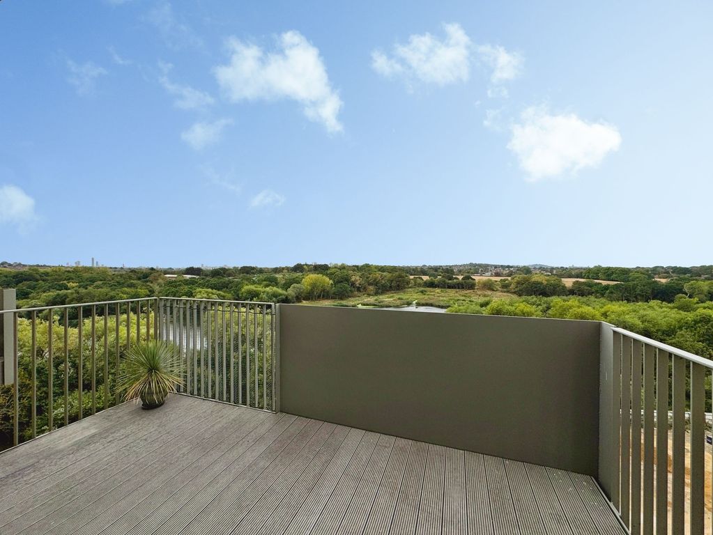 Property photo 2 of 16 Balcony