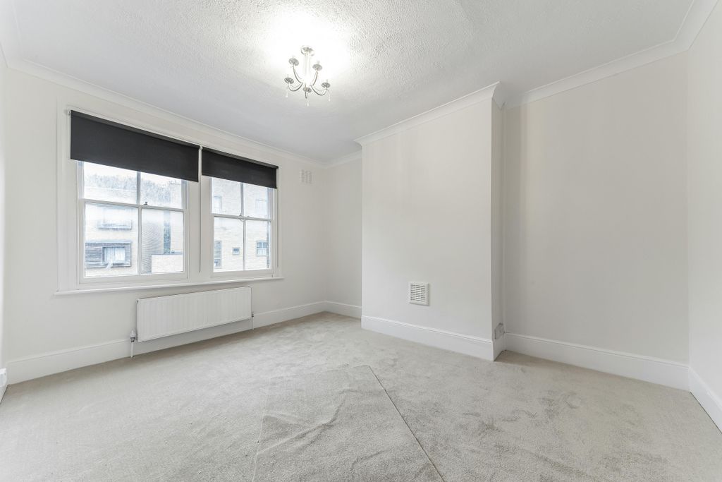 Property photo 2 of 9 Living Room