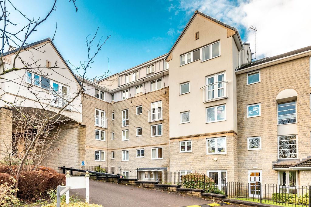 Property photo 2 of 19