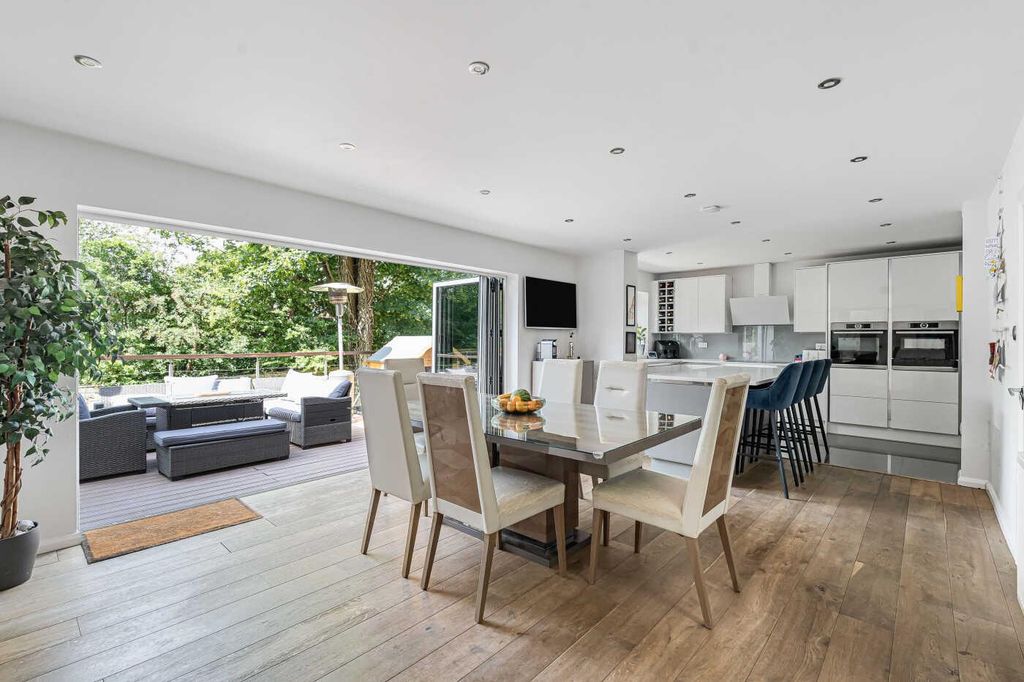 Property photo 3 of 38 Open-Plan Kitchen /Dining