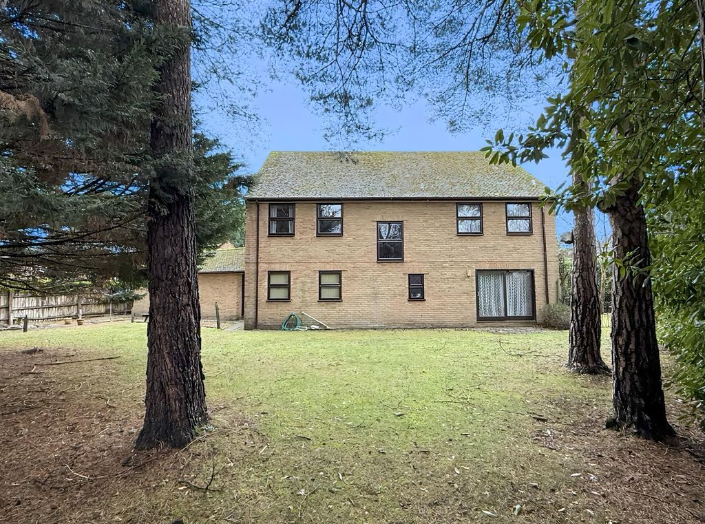 Property photo 2 of 15 Gallery