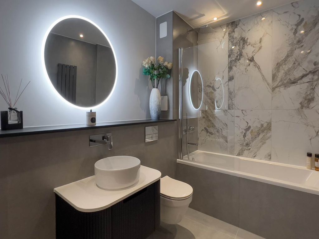 Property photo 3 of 11 Vv-Mid-Apartment 4-En-Suite