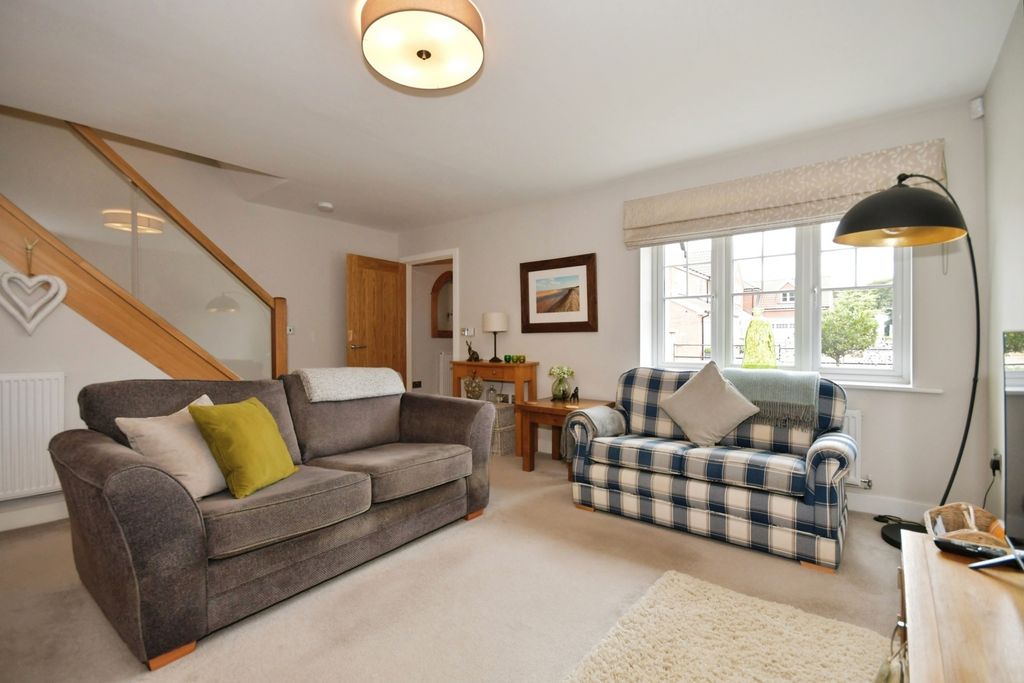 Property photo 3 of 21 Pbox-Img.Jpg