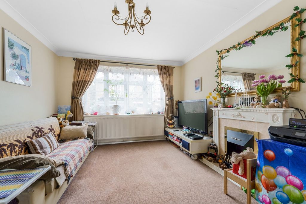 Property photo 3 of 13