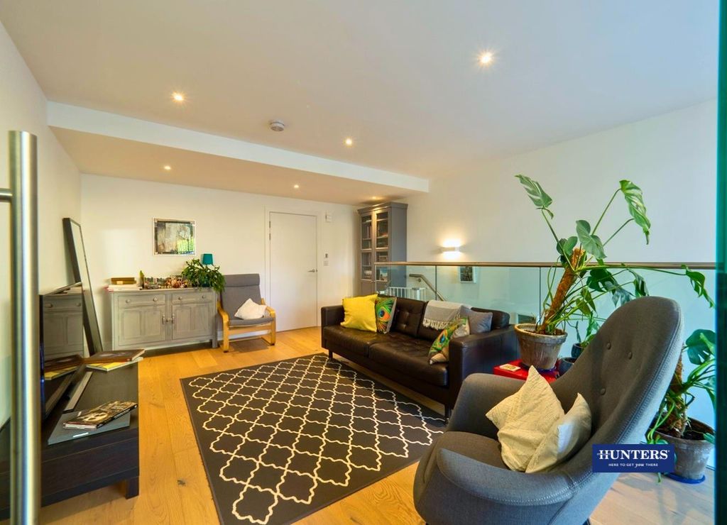 Property photo 3 of 20 19.Png