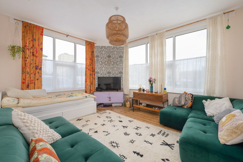 Property photo 2 of 12 Dsc_5255 Copy