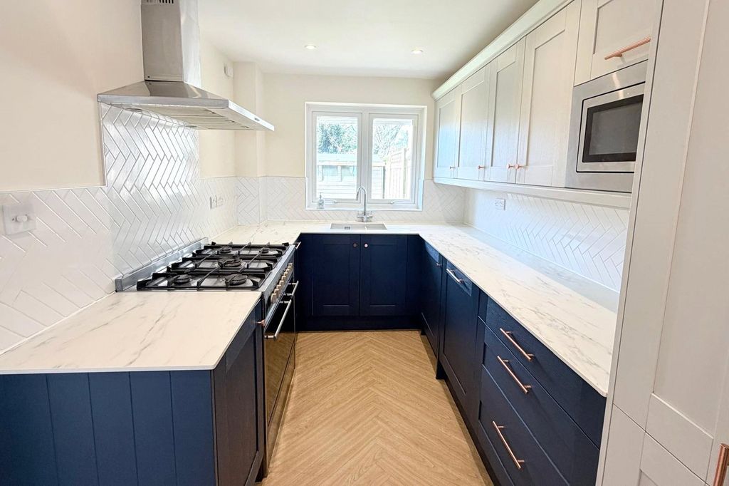 Property photo 3 of 10 Picture No. 21