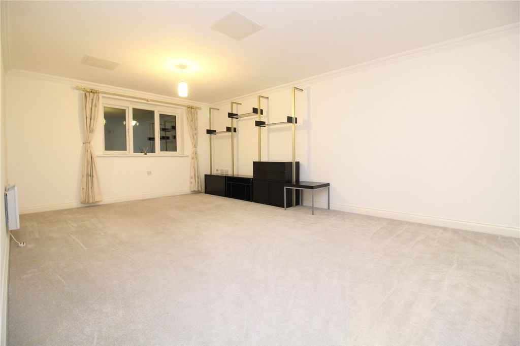 Property photo 3 of 11 Picture No. 08