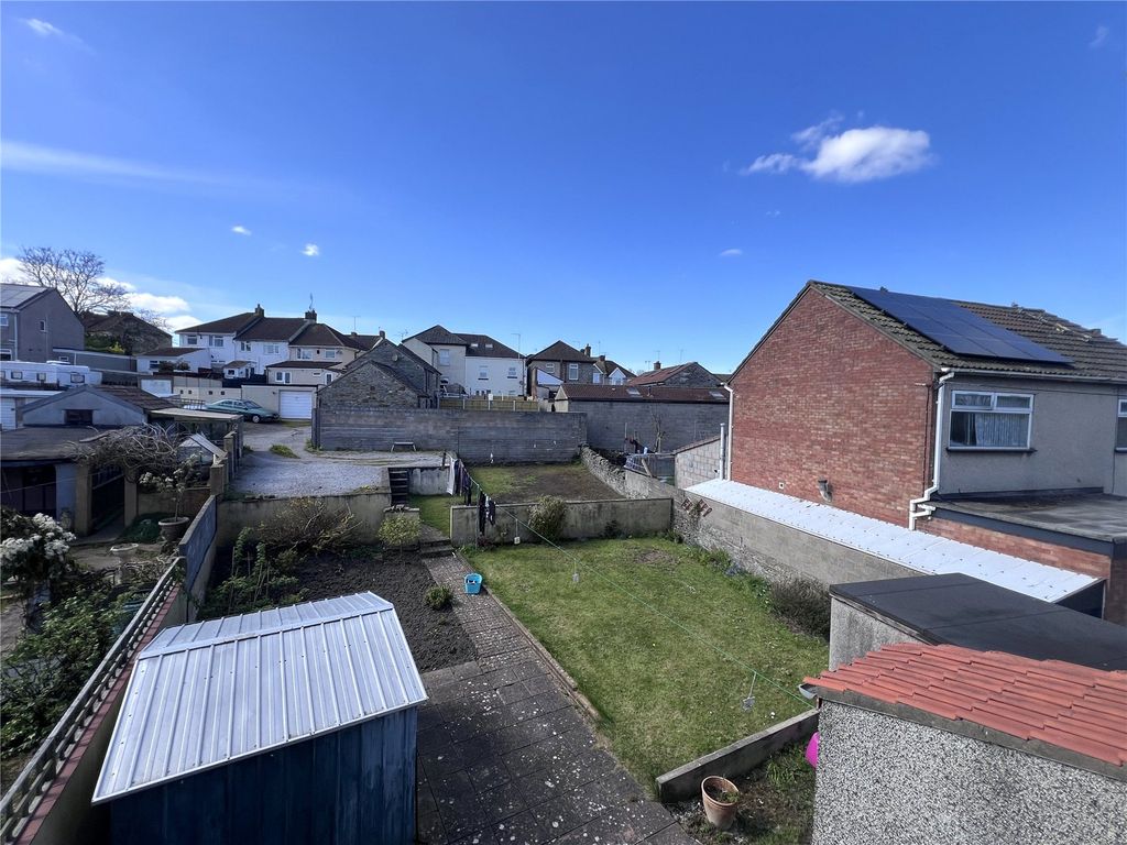 Property photo 2 of 18 Picture No. 22