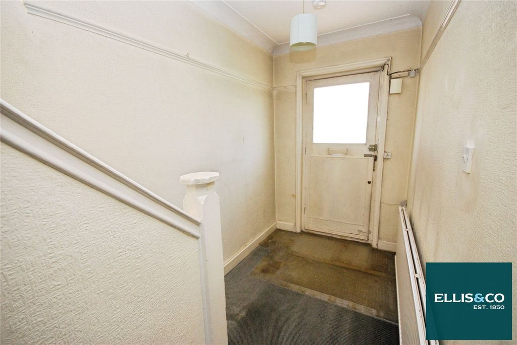 Property photo 2 of 12 Picture No. 13
