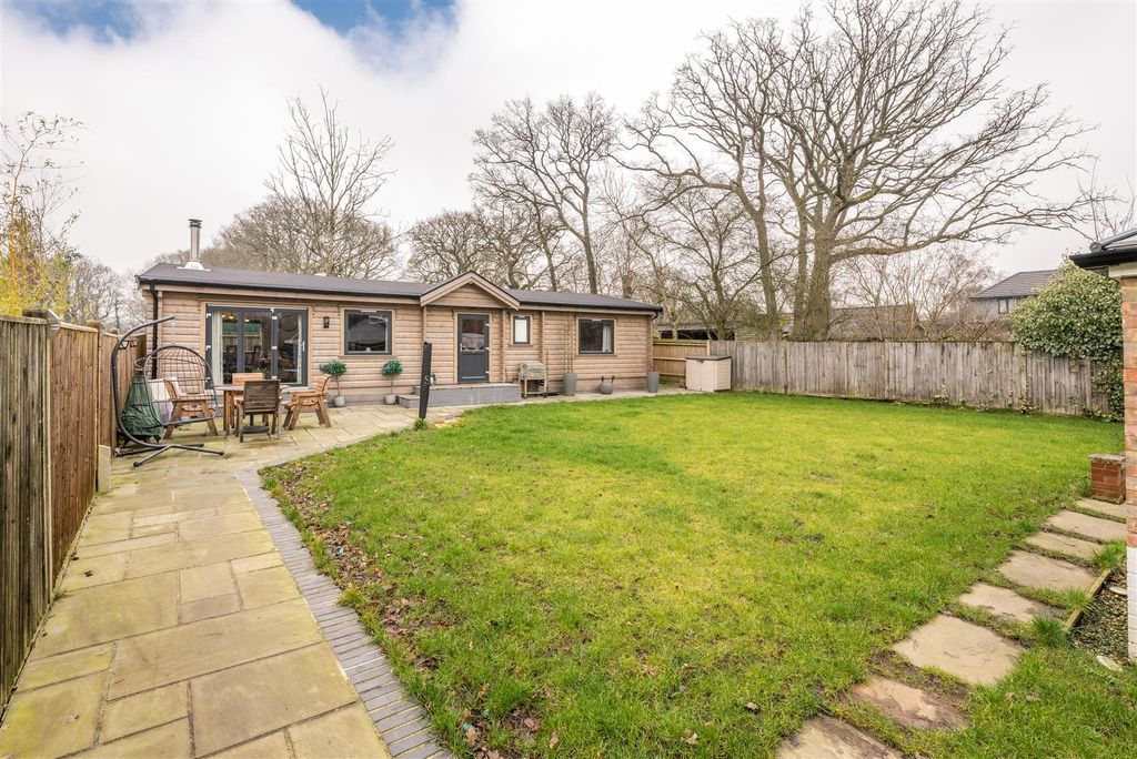 Property photo 3 of 25 Whispers Garden -30.Jpg