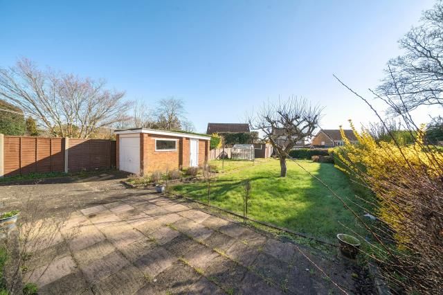 Property photo 2 of 19 Garden View