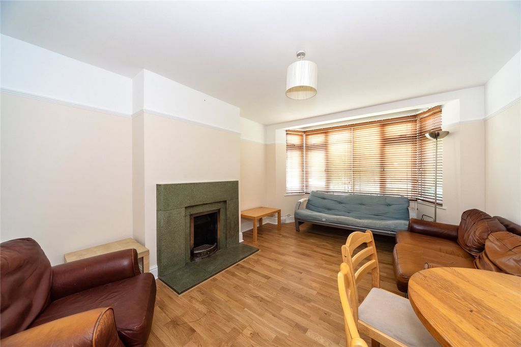 Property photo 2 of 7 Picture No. 06