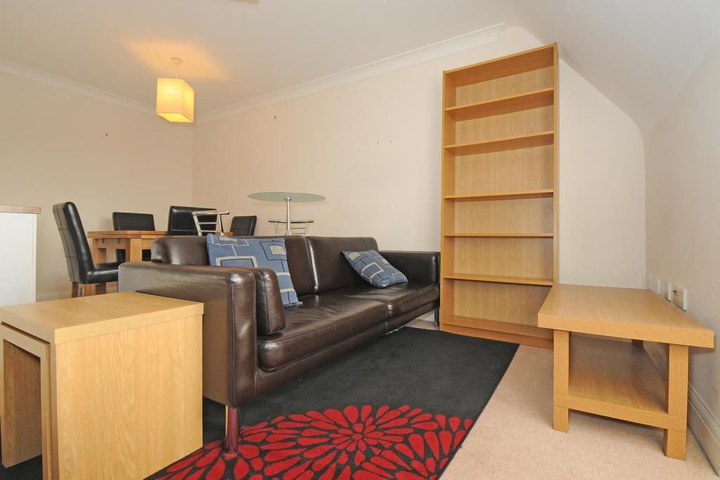 Property photo 3 of 10 Bedroom 2