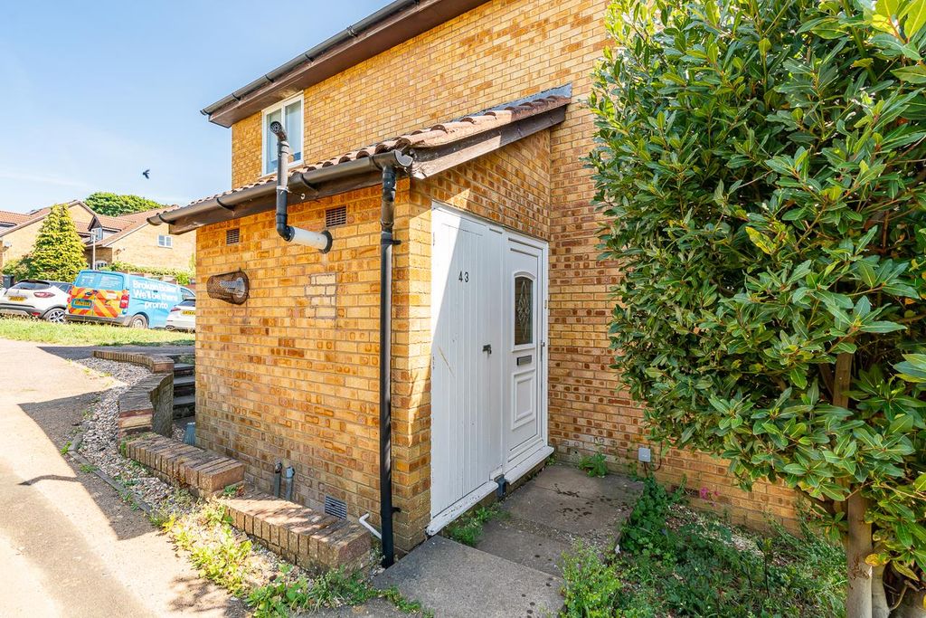 Property photo 1 of 12 External-S.Jpg