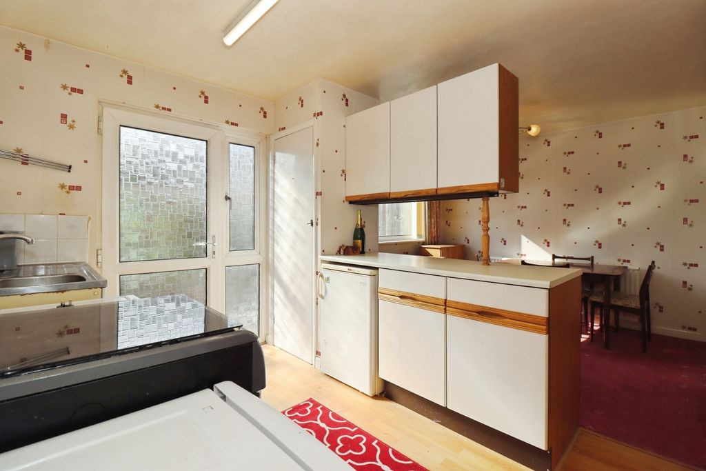 Property photo 2 of 14 Pbox-Img.Jpg