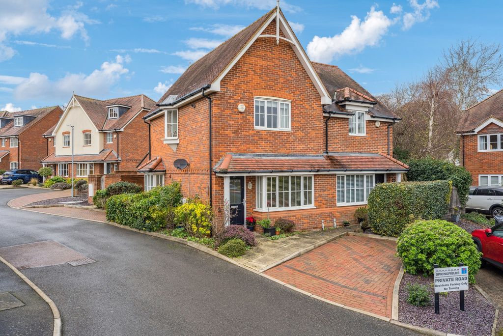 Property photo 1 of 9