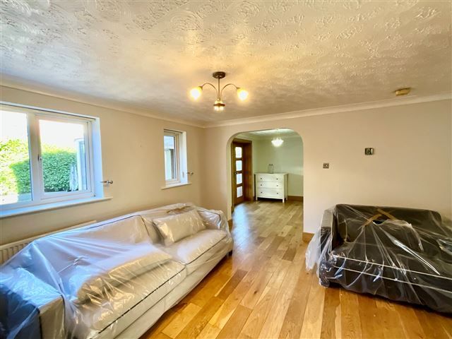 Property photo 2 of 21 Lounge