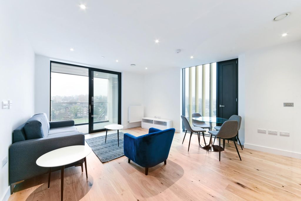 Property photo 1 of 12