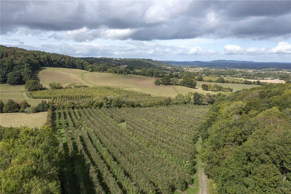 Property photo 2 of 9 Woodland