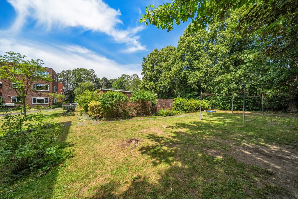 Property photo 2 of 10 1485386-5-6A426Ab...