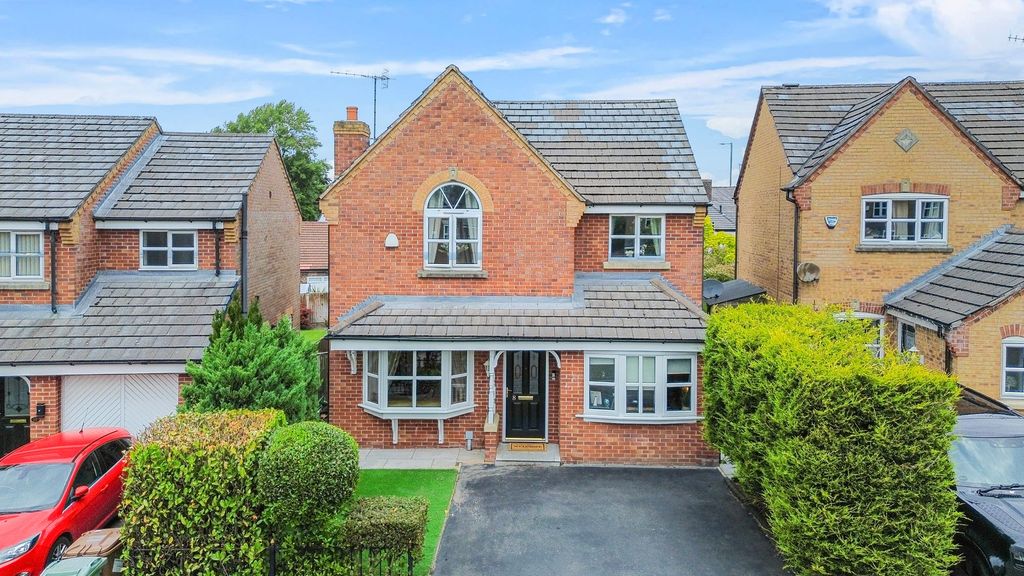 Property photo 1 of 32