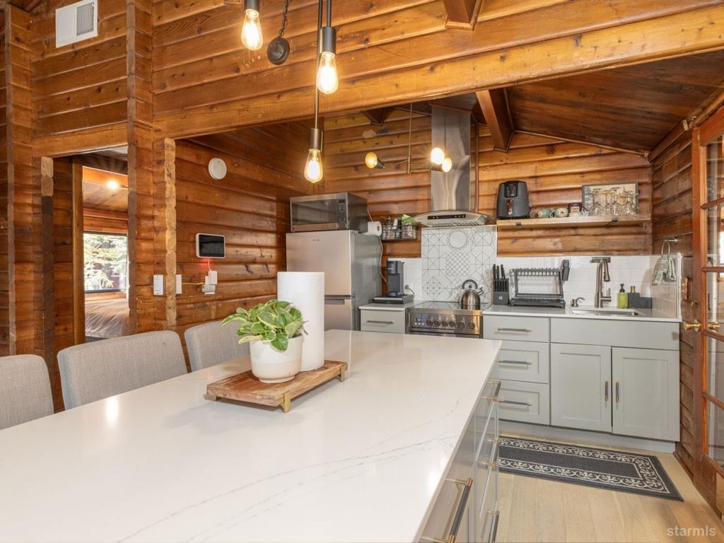 Property photo 1 of 27