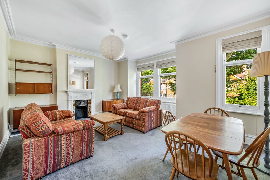 Property photo 1 of 10 Living Room