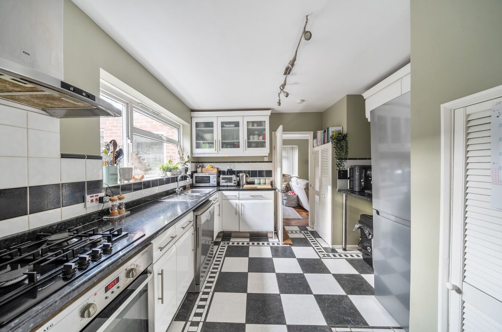 Property photo 3 of 17 1403508-22-6980Dd...