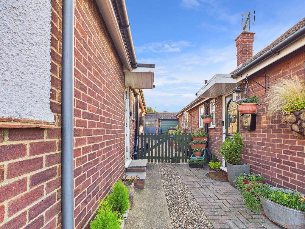 Property photo 3 of 26