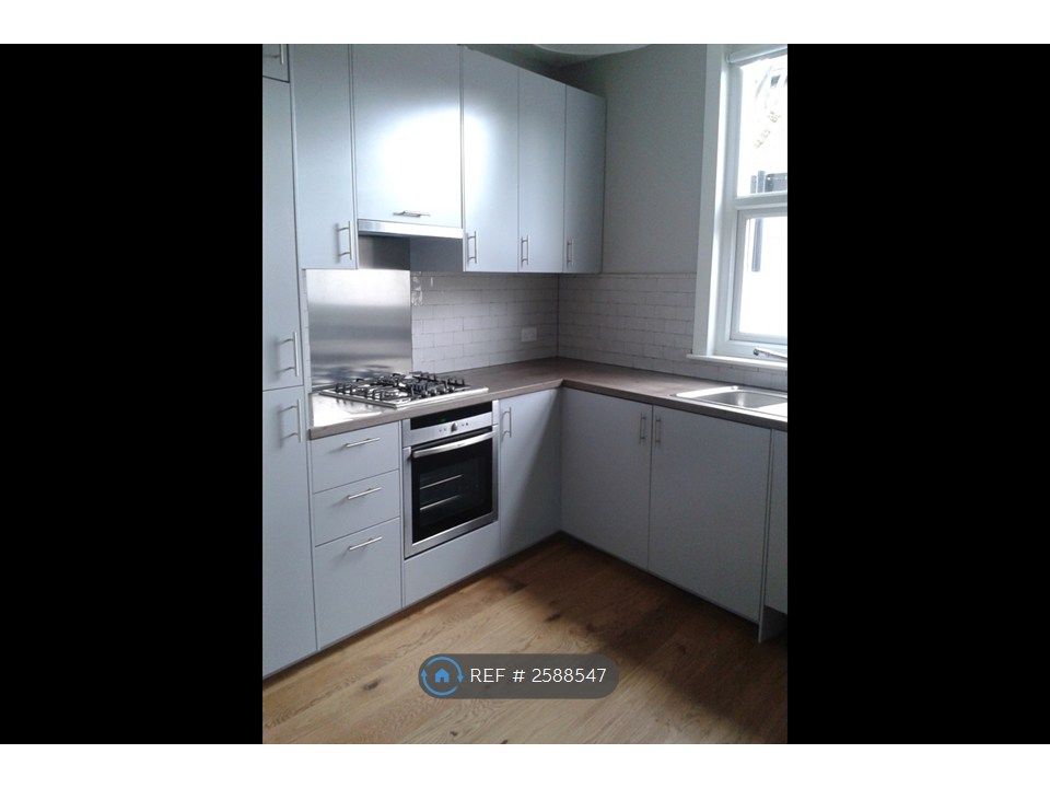Property photo 1 of 12 Kitchen