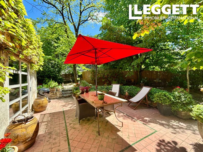 Property photo 2 of 10