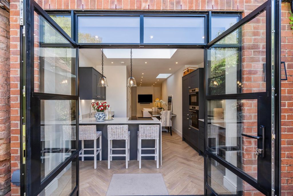 Property photo 3 of 19 102 Station Road_17.Jpg