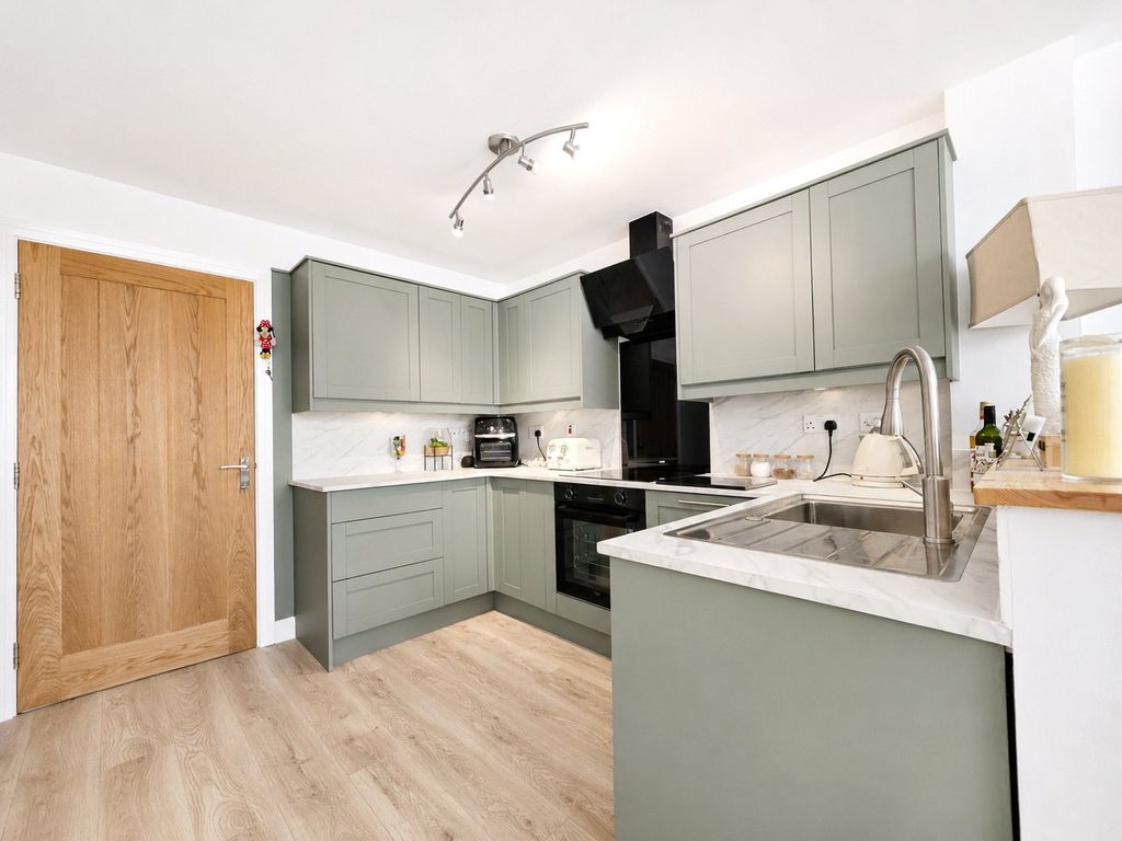 Property photo 2 of 14 2 - Picture No. 12