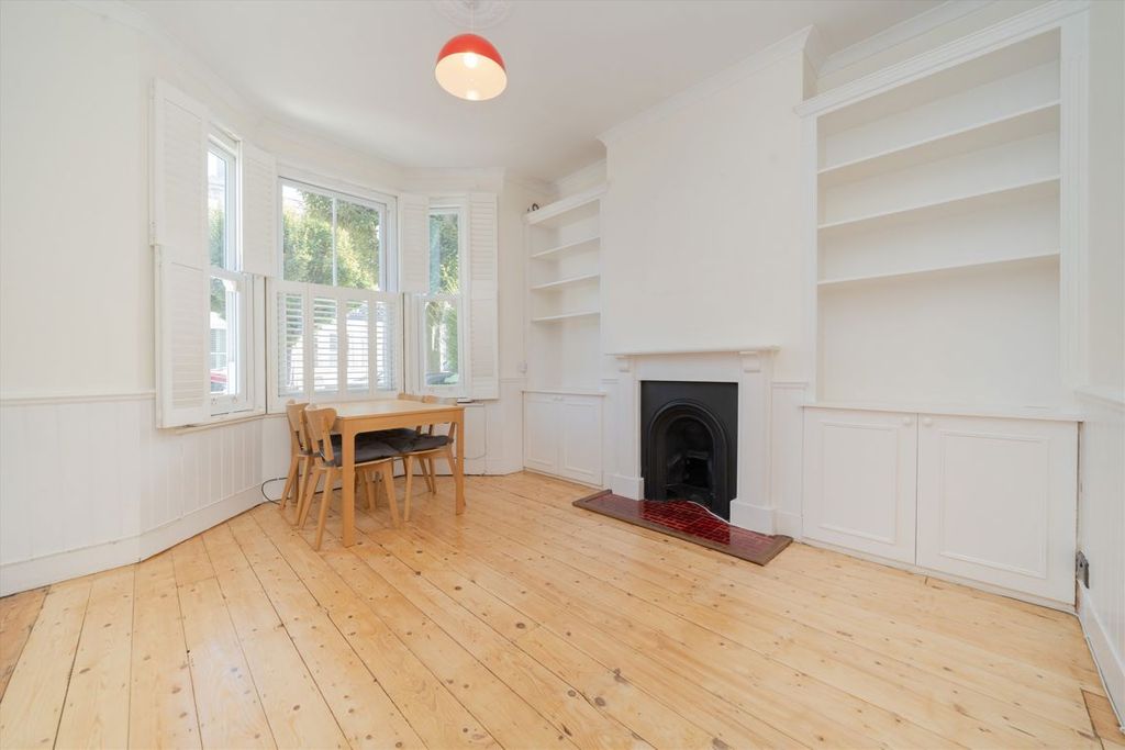 Property photo 2 of 7