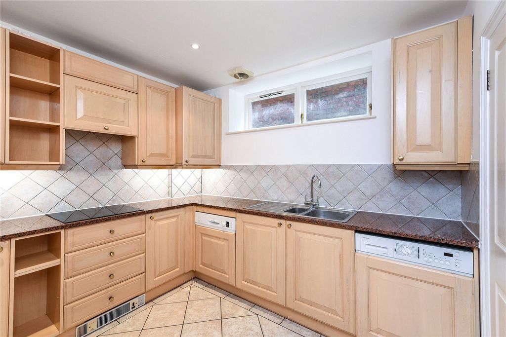 Property photo 3 of 12 Picture No. 25