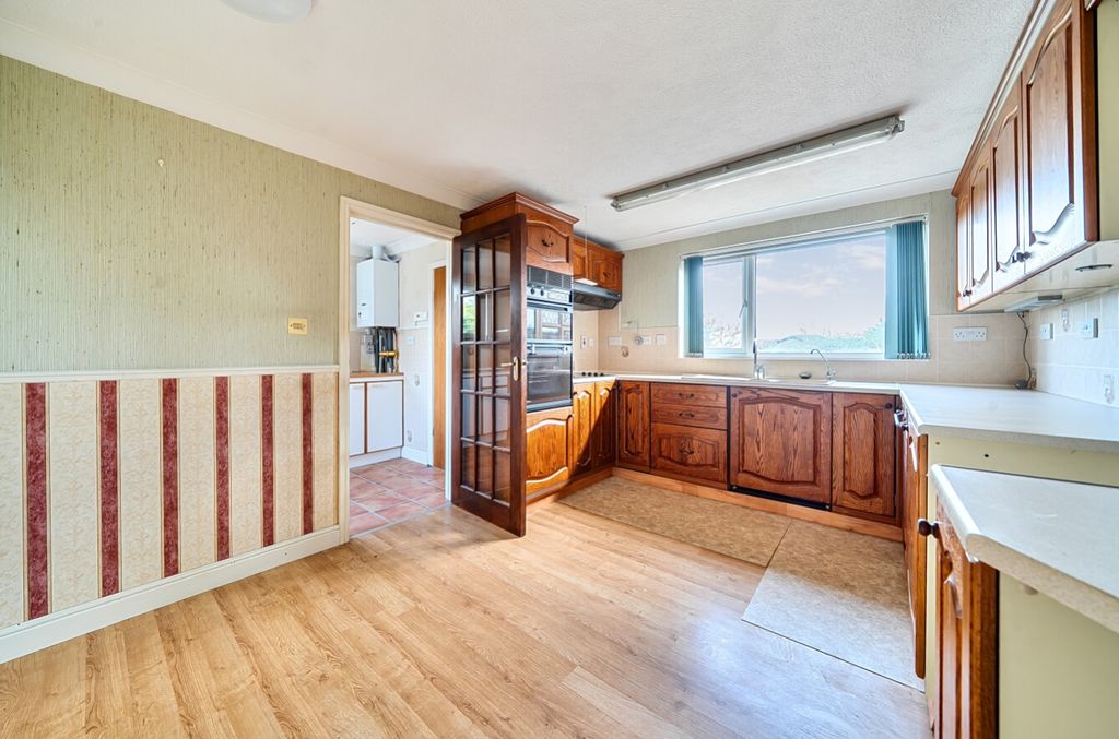 Property photo 3 of 28 1430720-13-69B42B9Eb0884