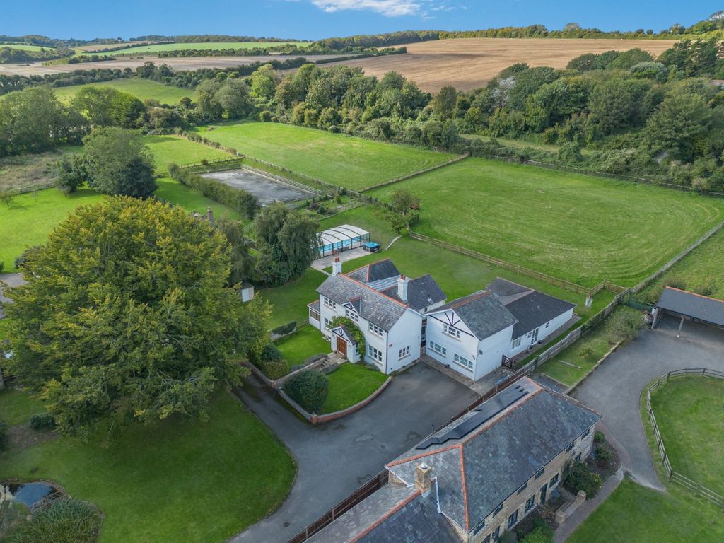 Property photo 1 of 31 East Bottom Farm